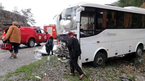 Şoförden 'Emniyet kemerlerini takmadılar, zaten hepsi sarhoştu' savunması
