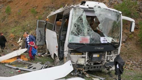 Şoförden 'Emniyet kemerlerini takmadılar, zaten hepsi sarhoştu' savunması
