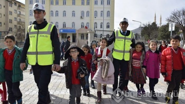 81 ilde trafikte yaya önceliği eylemi başladı!
