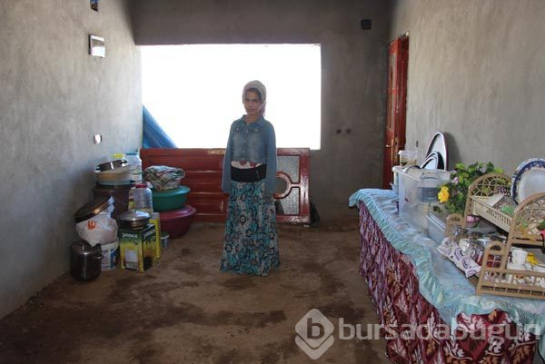 Annesiz, babasız, penceresiz, kapısız evde kalan 6 kardeş!
