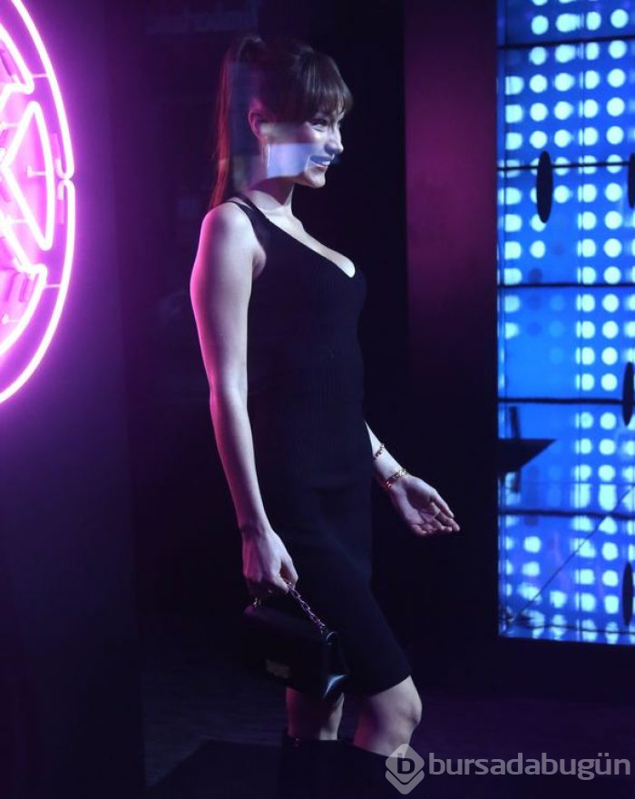 New York'taki etkinliğe Bella Hadid damgası
