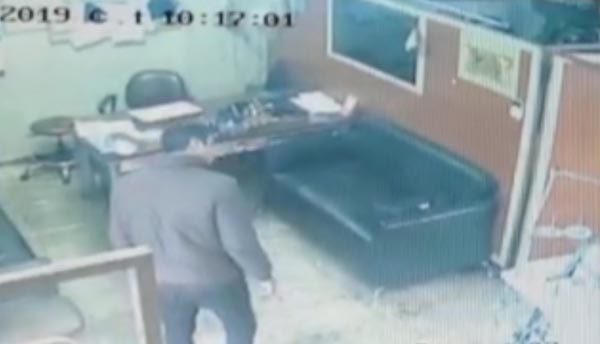 Mahallenin kabusu olan 'sevgili hırsızlar' yakalandı
