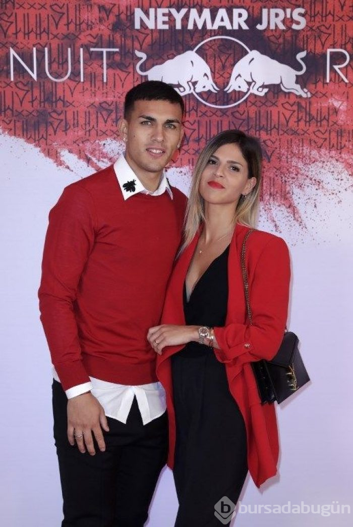 Sakatlığına rağmen parti veren Neymar'ın doğum gününe yıldız yağmuru (Yeni yaş dileği yeni tarak kemiği)
