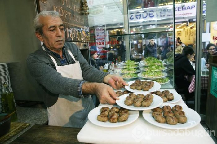 Türkiye'nin en eski köftecisi... 70 yıllık müdavimleri var
