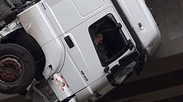 Aşağıya bakmaya kimse cesaret edemedi! O kurtarılmayı böyle bekledi
