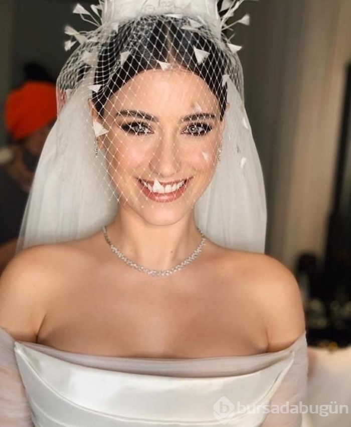 Hazal Kaya ile Ali Atay'ın nikahında dikkat çeken detay (Düğüne ünlü akını)