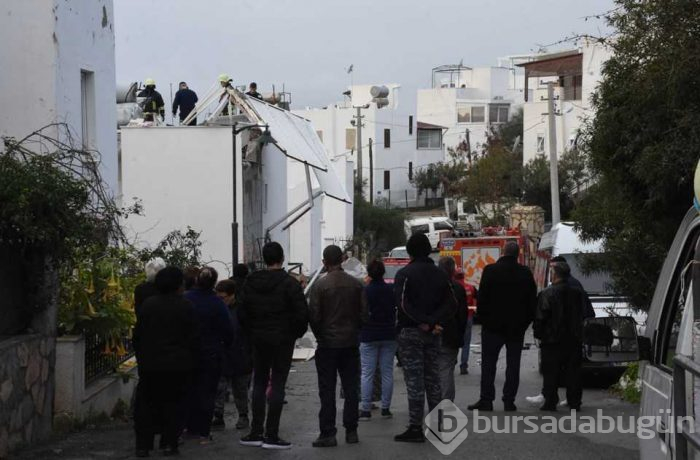 Bodrum'da patlayan buzdolabı evin duvarını yıktı
