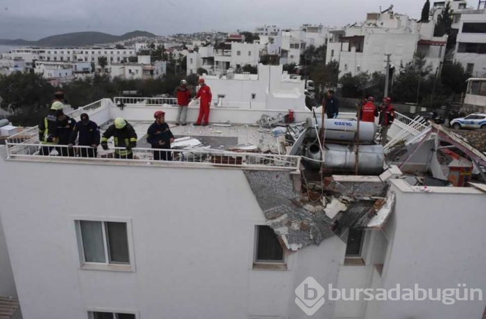 Bodrum'da patlayan buzdolabı evin duvarını yıktı
