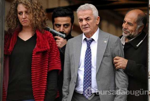 Kanal D daha fazla dayanamadı! Reyting düşmanı dizinin fişini çekti
