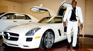Mayweather'ın lüks yaşamı ve kazancı dudak uçuklatıyor