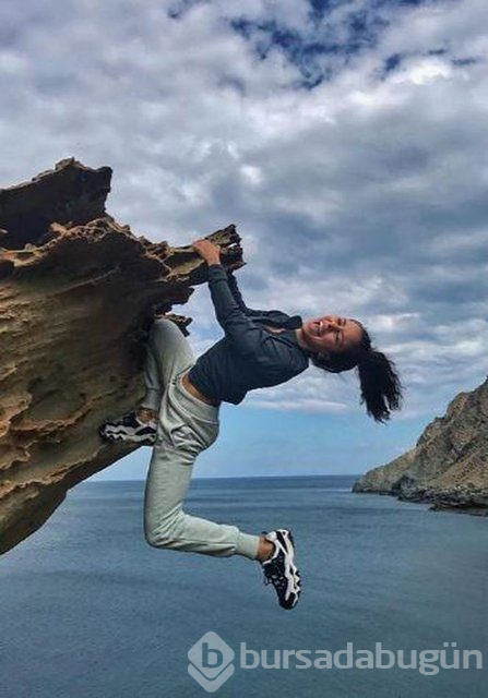 Zeynep Alkan'dan cesur poz
