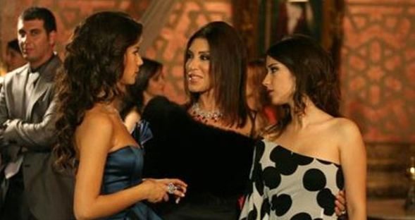Beren Saat'in Hazal Kaya'nın düğününe neden katılmadığı ortaya çıktı
