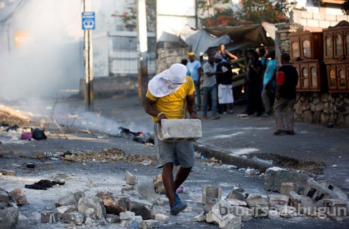 Haiti'de şiddetli protesto: 4 ölü