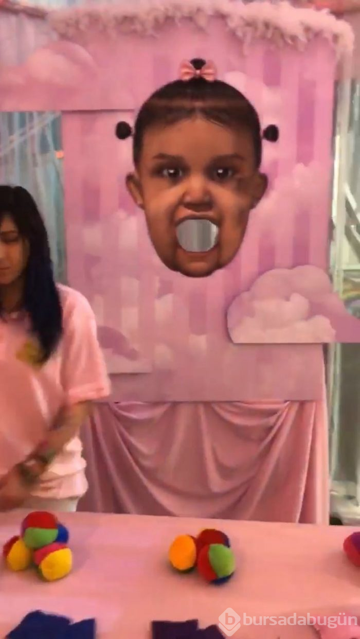 Kylie Jenner'dan kızı Stormi'nin 1. doğum günü için milyon dolarlık parti