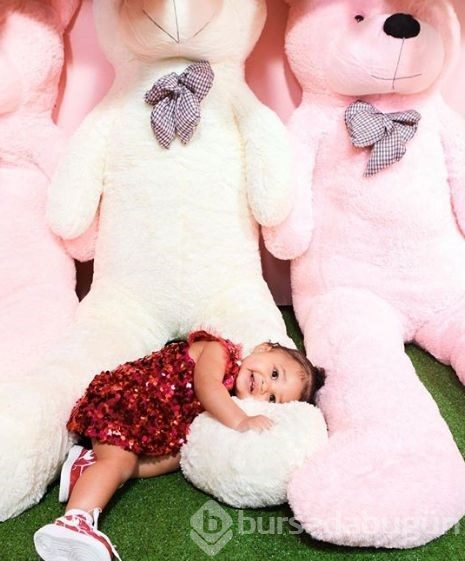 Kylie Jenner'dan kızı Stormi'nin 1. doğum günü için milyon dolarlık parti