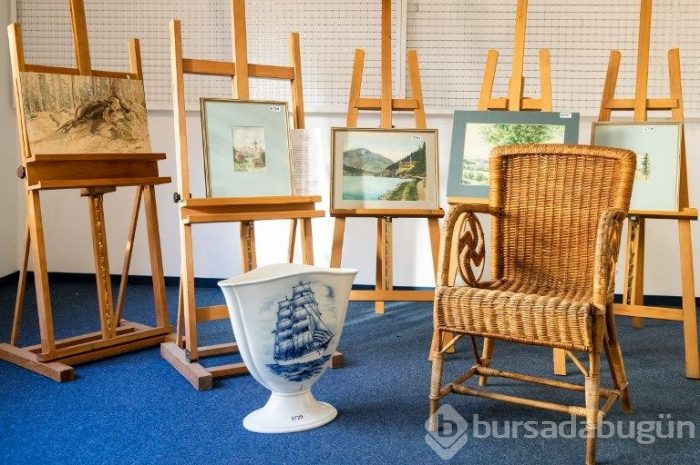 Adolf Hitler'in tablolarına açık artırmada alıcı çıkmadı