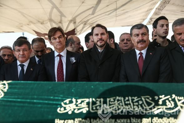 Ünlü doktor Mehmet Öz'ün babası Mustafa Öz son yolculuğuna uğurlandı
