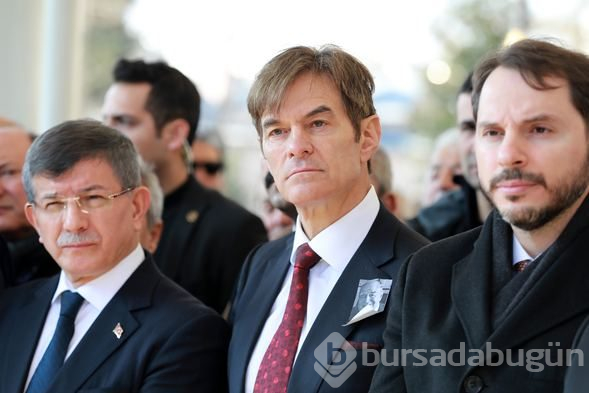 Ünlü doktor Mehmet Öz'ün babası Mustafa Öz son yolculuğuna uğurlandı
