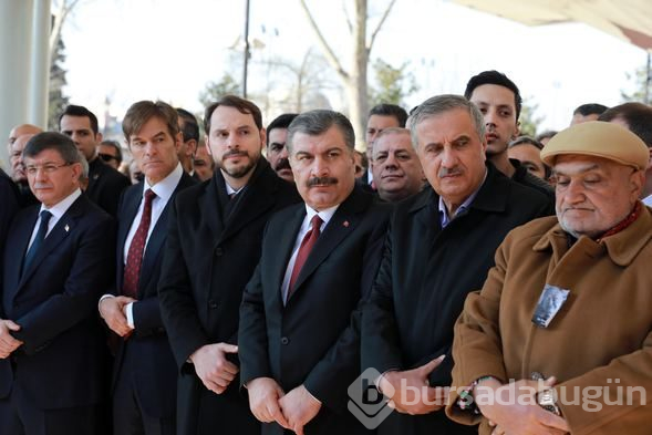 Ünlü doktor Mehmet Öz'ün babası Mustafa Öz son yolculuğuna uğurlandı
