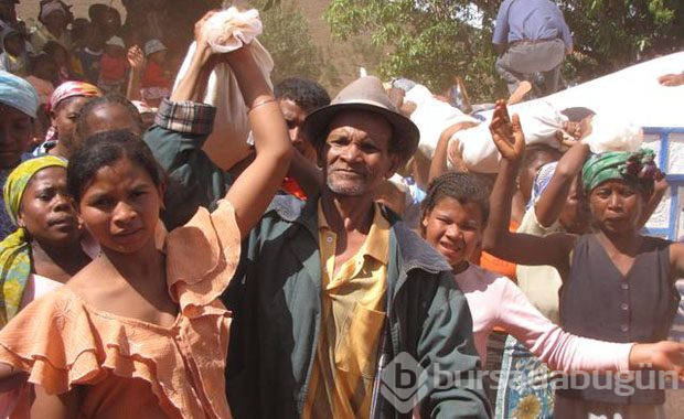 Madagaskar'da tüyler ürperten festival
