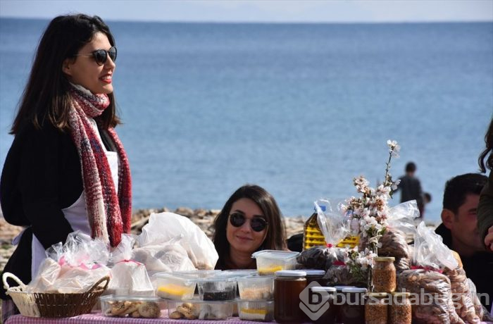 Muğla'da Badem Çiçeği Festivali'nden renkli görüntüler