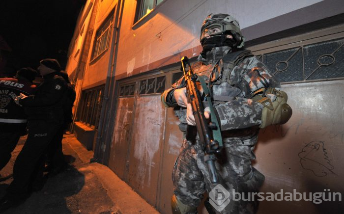 Son dakika: Bursa'da 4 bin polisle uyuşturucu ve terör operasyonu
