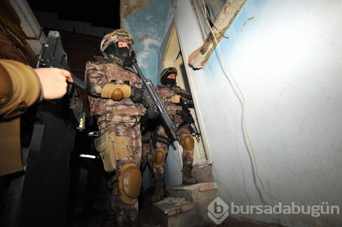 Son dakika: Bursa'da 4 bin polisle uyuşturucu ve terör operasyonu
