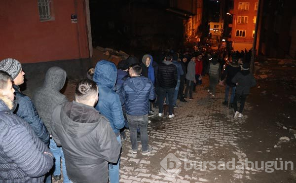 Geceden sıraya girdiler! Bugün başlıyor
