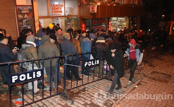 Geceden sıraya girdiler! Bugün başlıyor
