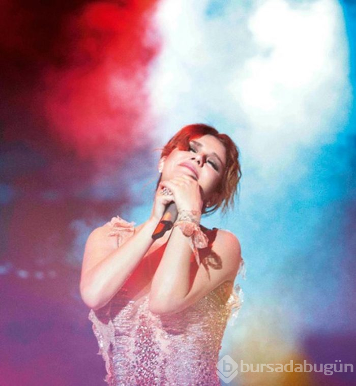 Deniz Seki 'Aşk'ı yazdı