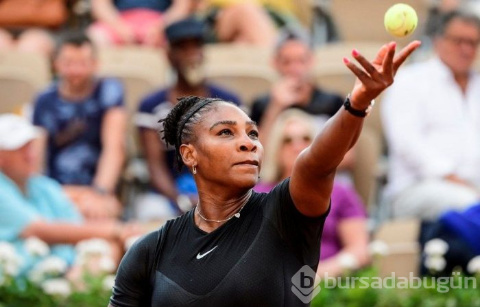 Serena Williams çocukla çocuk oldu