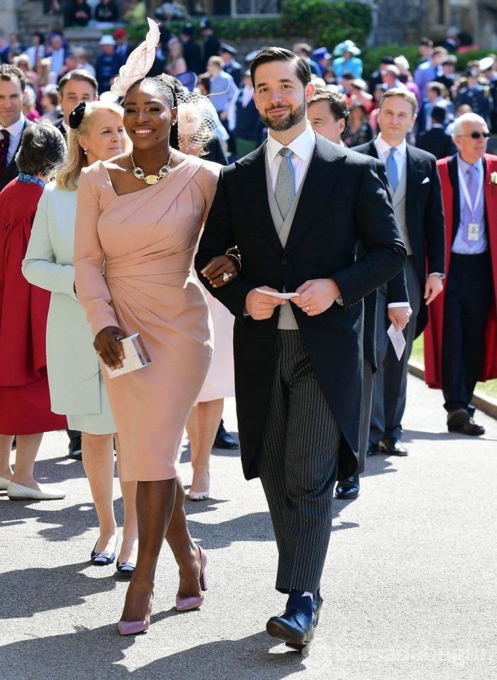 Serena Williams çocukla çocuk oldu