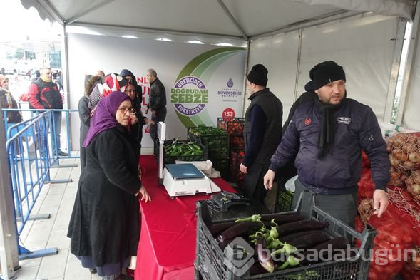 Taksim Meydanı'nda tanzim satışları başladı
