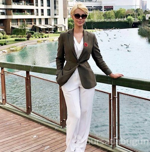 Adnan Oktar'ın eski kediciği Ceylan Özgül evlendi!
