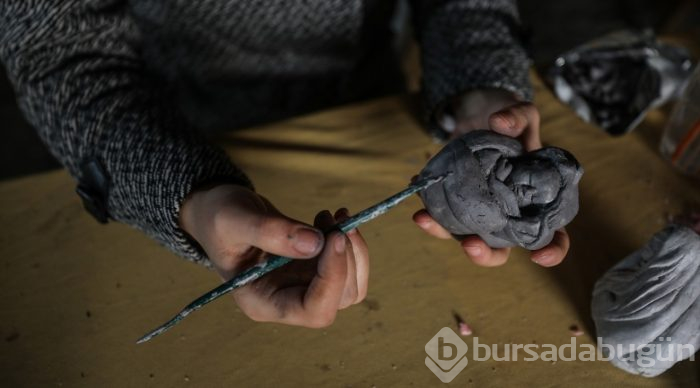 Gazze'de yaşanan acıları dondurma objelerine işliyor
