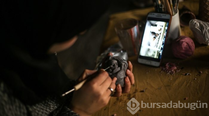 Gazze'de yaşanan acıları dondurma objelerine işliyor
