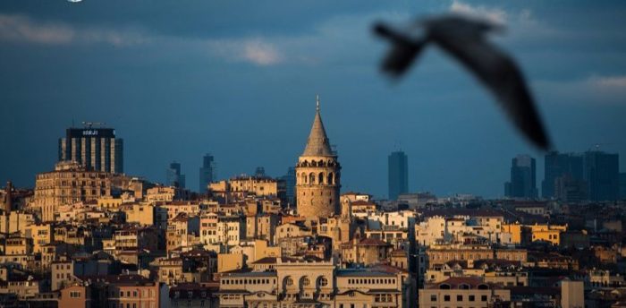 14 Şubat Sevgililer Günü'nü İstanbul'da geçireceklere öneriler