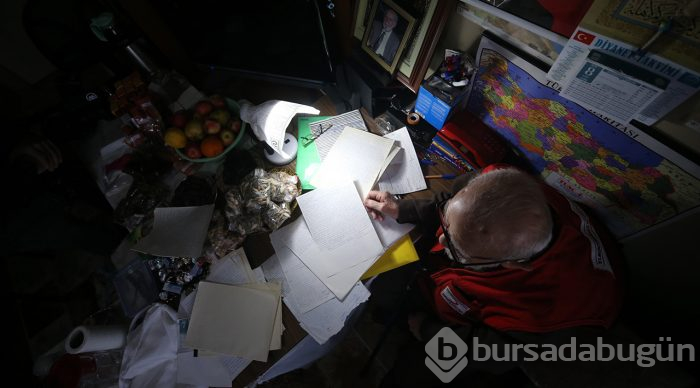 90 yıllık hayatını kaleme alıyor
