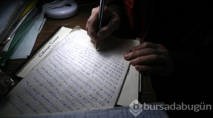 90 yıllık hayatını kaleme alıyor
