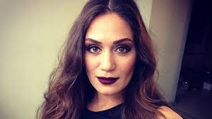 Özge Borak çocukluğunu paylaştı!

