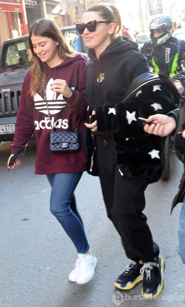 Hadise cezayı yedi!
