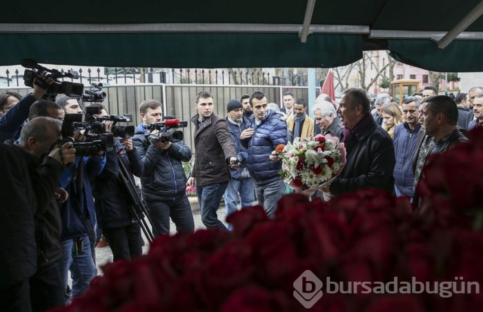 Mansur Yavaş, taksici ve dolmuşçuları ziyaret etti