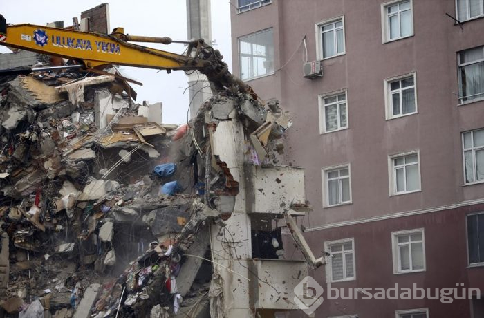 Riskli Yunus Apartmanı yıkıldı