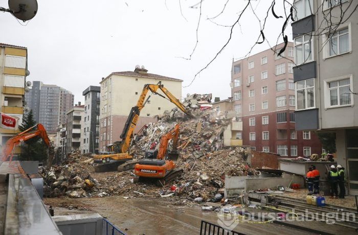 Riskli Yunus Apartmanı yıkıldı