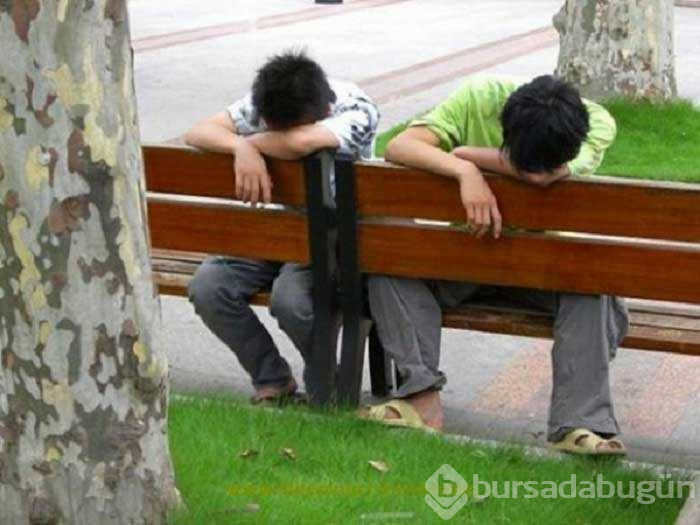Her yerde uyuyabilen umursamaz insanlar
