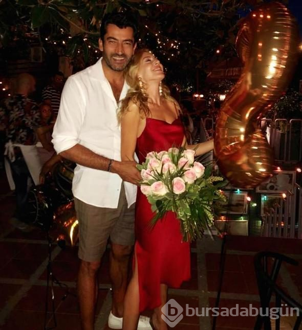 Sinem Kobal'dan 14 Şubat pozu!

