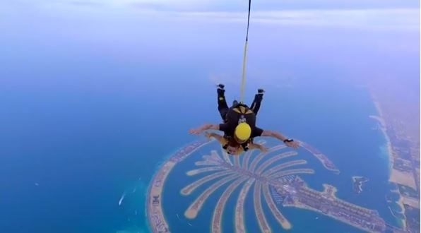 Dünyayı gezen Instagram fenomeni pilotlar: Yağmur Yılmaz Sarıoğlu