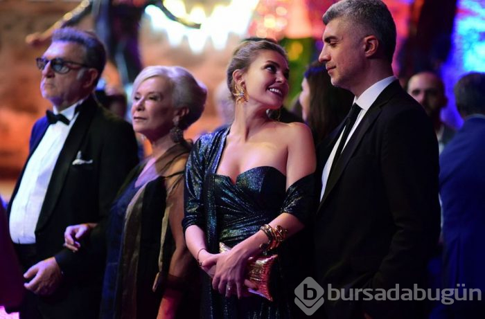 Özcan Deniz yıllar sonra sahneye çıkıyor (1 milyon dolar)