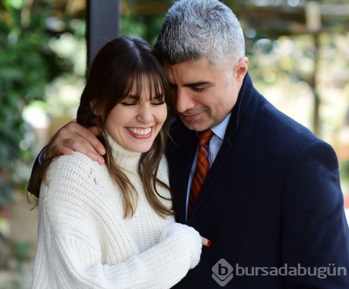 Özcan Deniz yıllar sonra sahneye çıkıyor (1 milyon dolar)