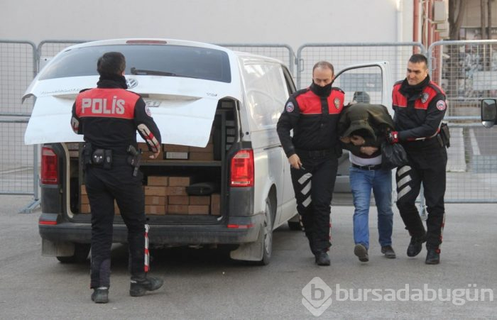 Ticari araçtan cephanelik çıktı